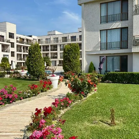 Апартаменты панорама, двустаен, малък, първа линия, гледка море, Diamond Beach, сарафово *