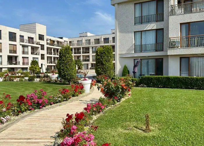 Апартамент панорама, двустаен, малък, първа линия, гледка море, Diamond Beach, сарафово *